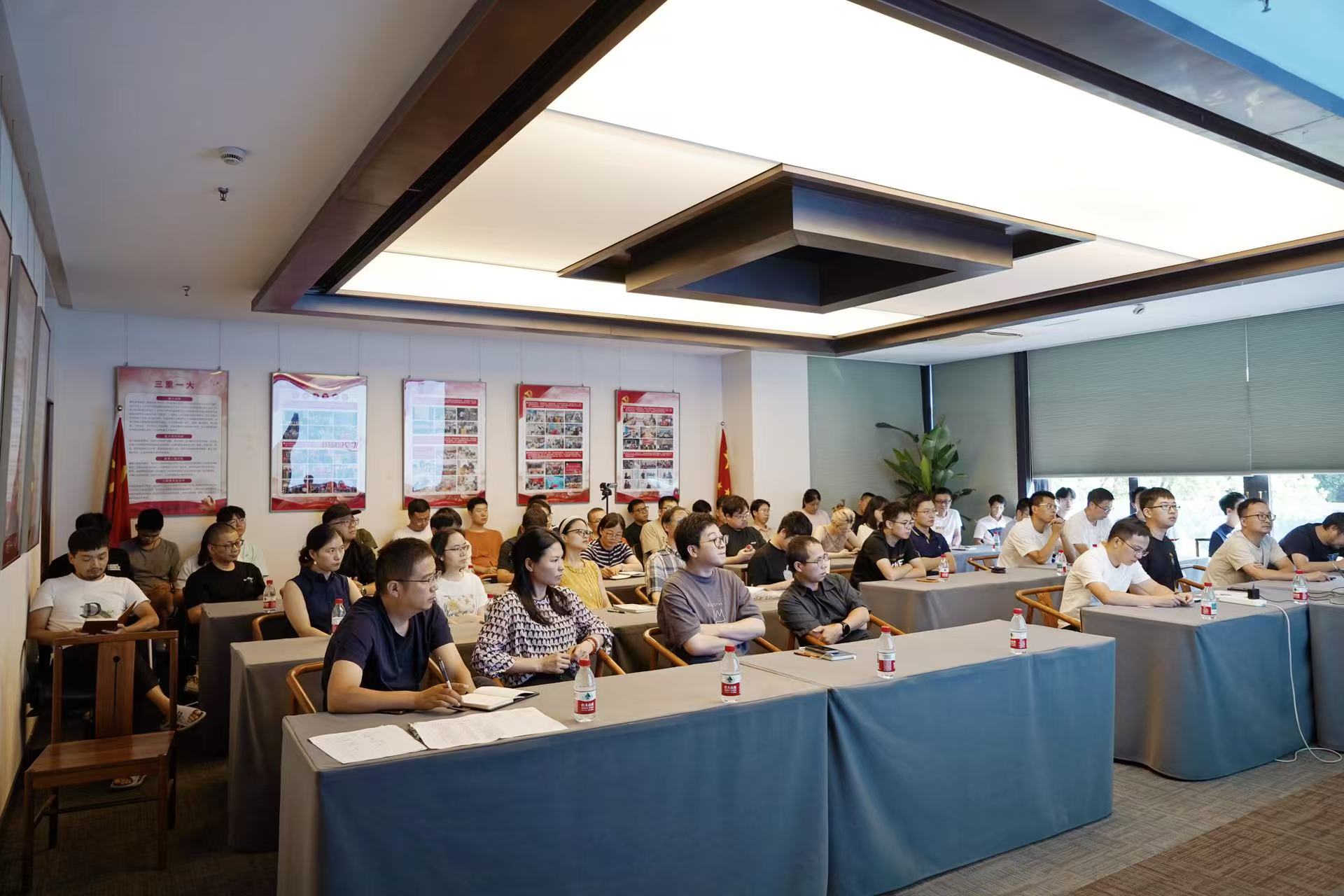 1759218755711707.jpg 微信图片_20250930092858_339_136.jpg