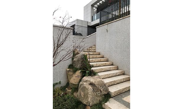 图 1