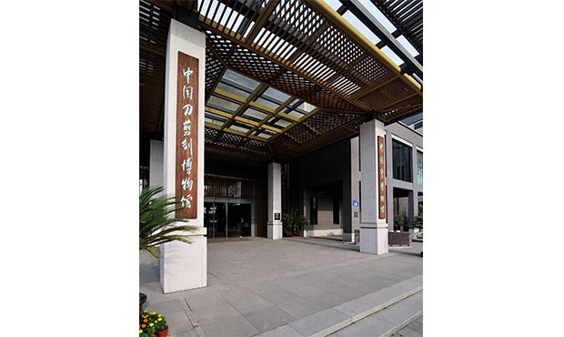 图 1