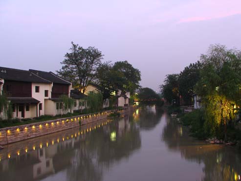 小河直街